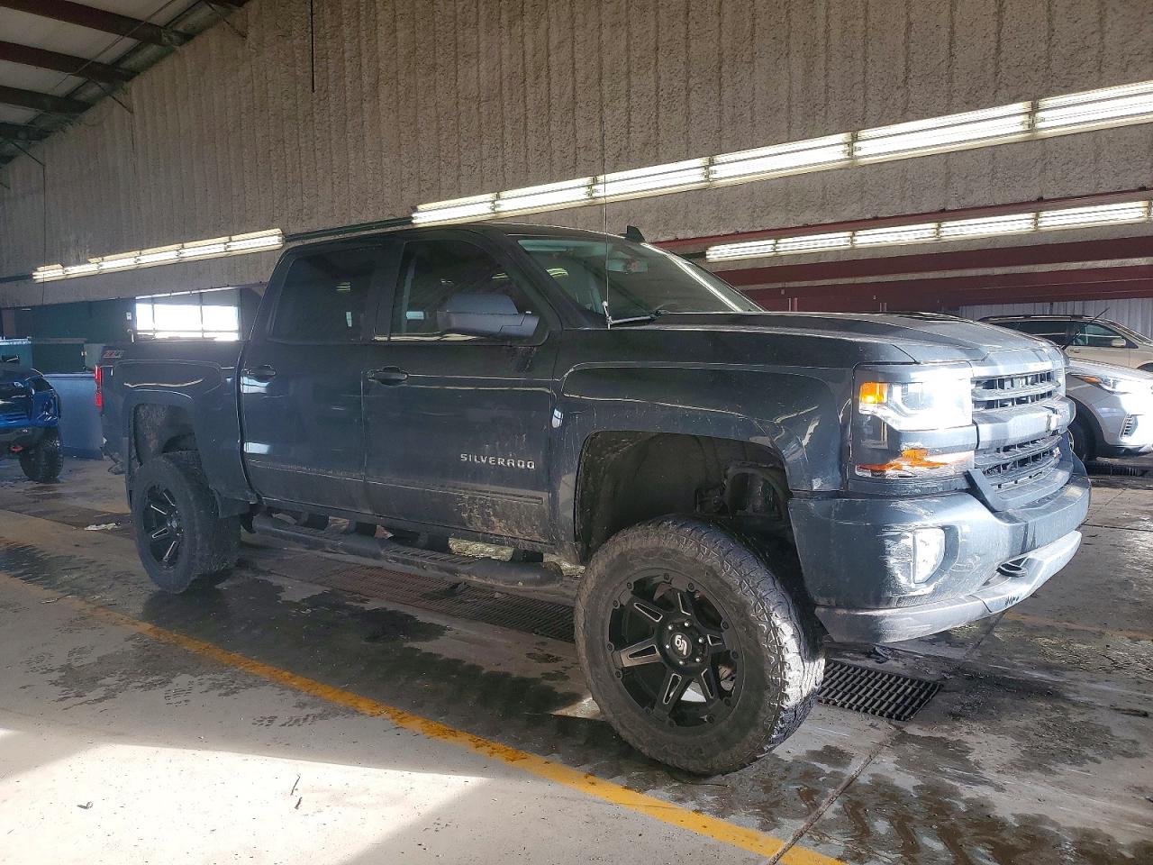 2017 CHEVROLET SILVERADO K1500 LT photo 7