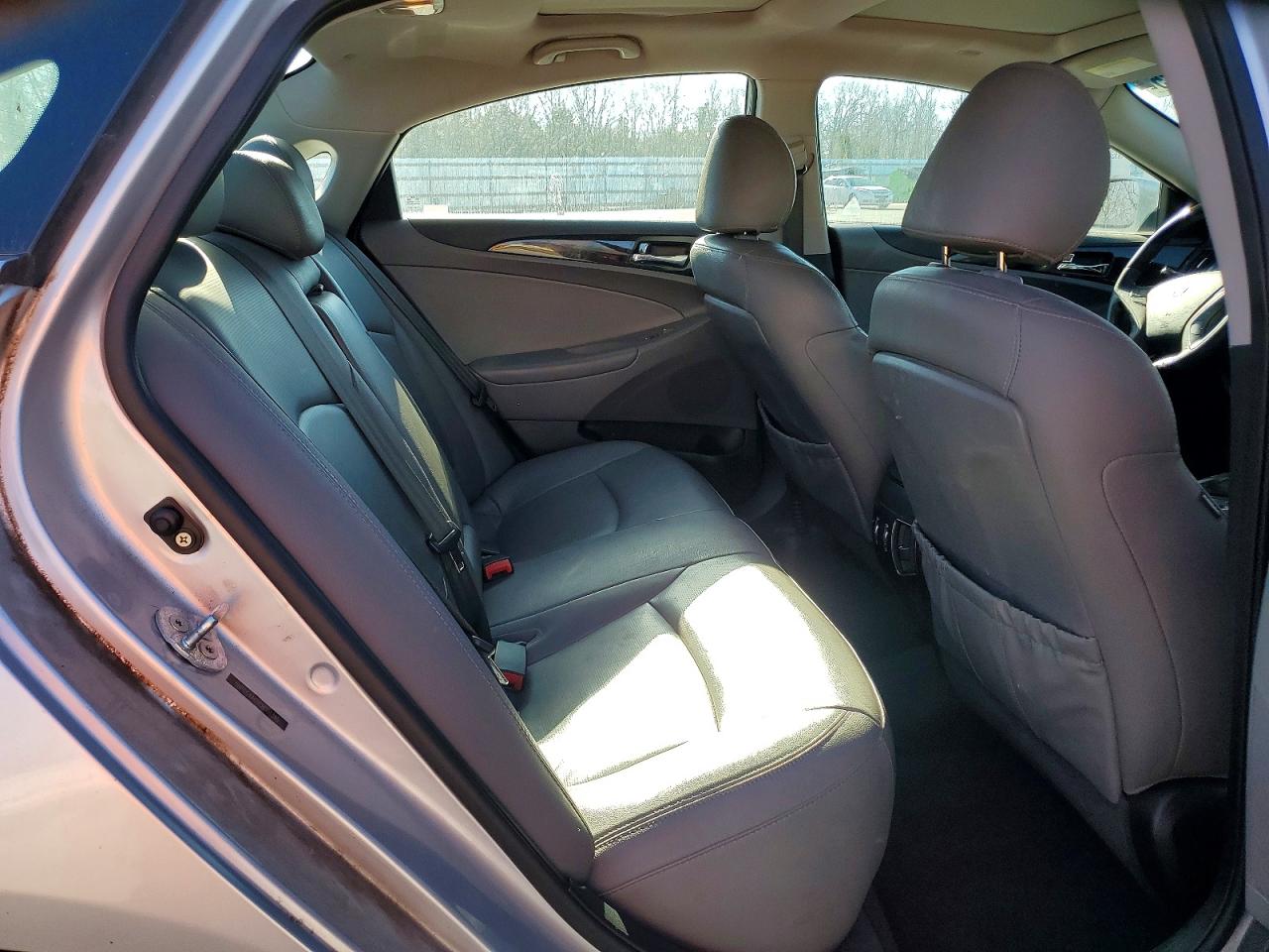 2012 HYUNDAI SONATA SE photo 10