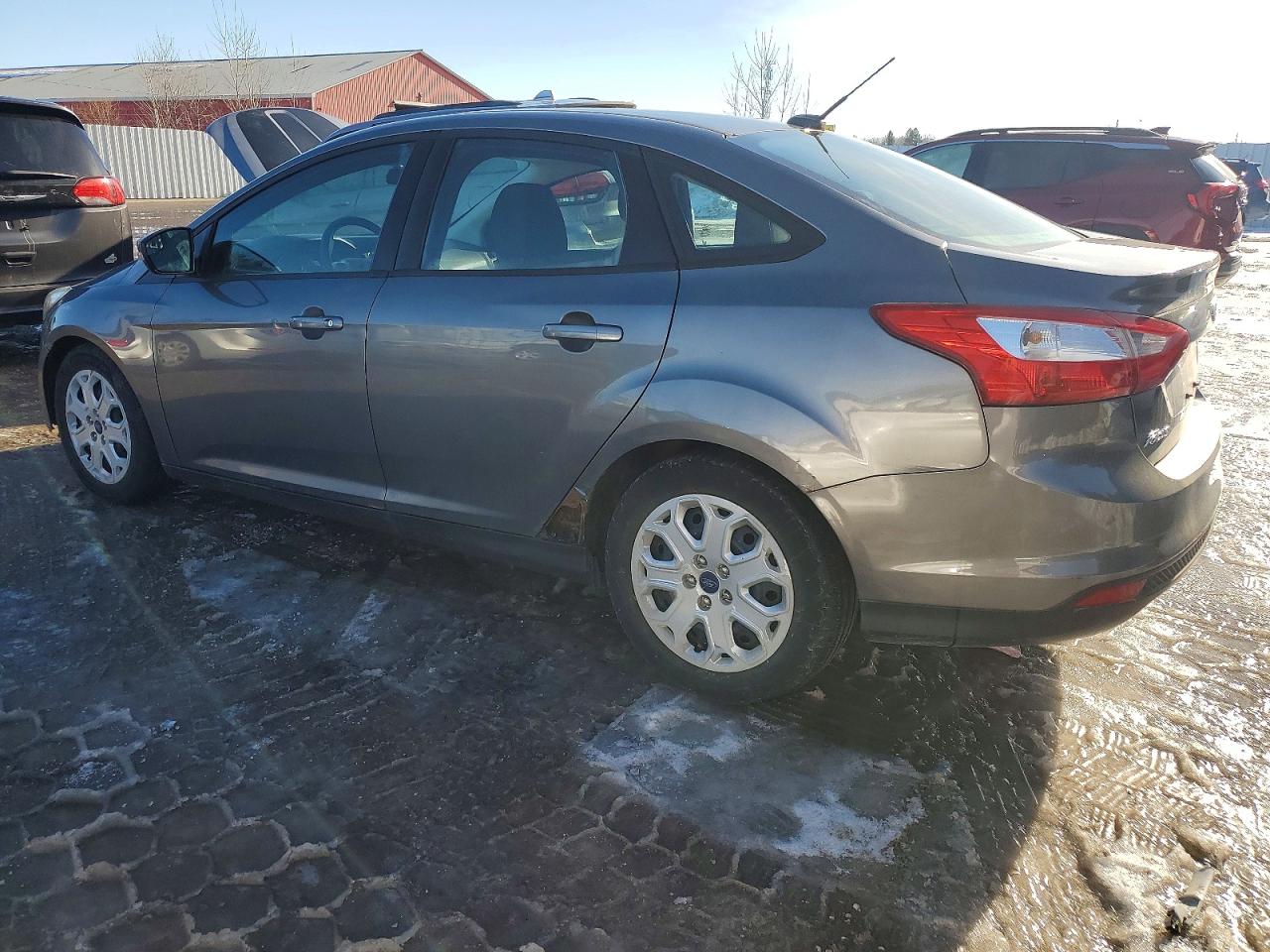 2014 FORD FOCUS SE photo 2