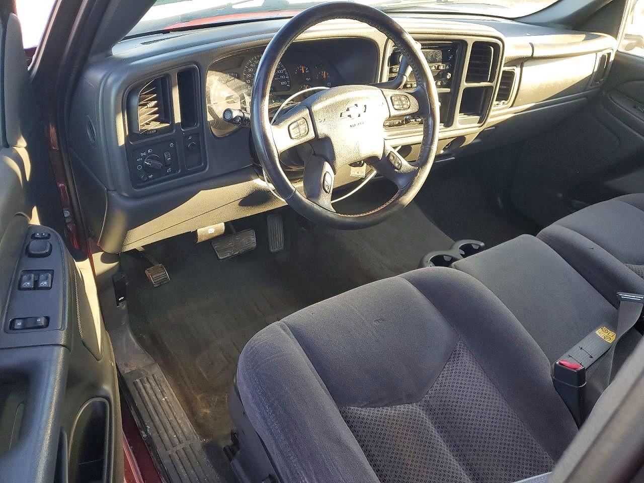 2005 CHEVROLET SILVERADO C1500 photo 8