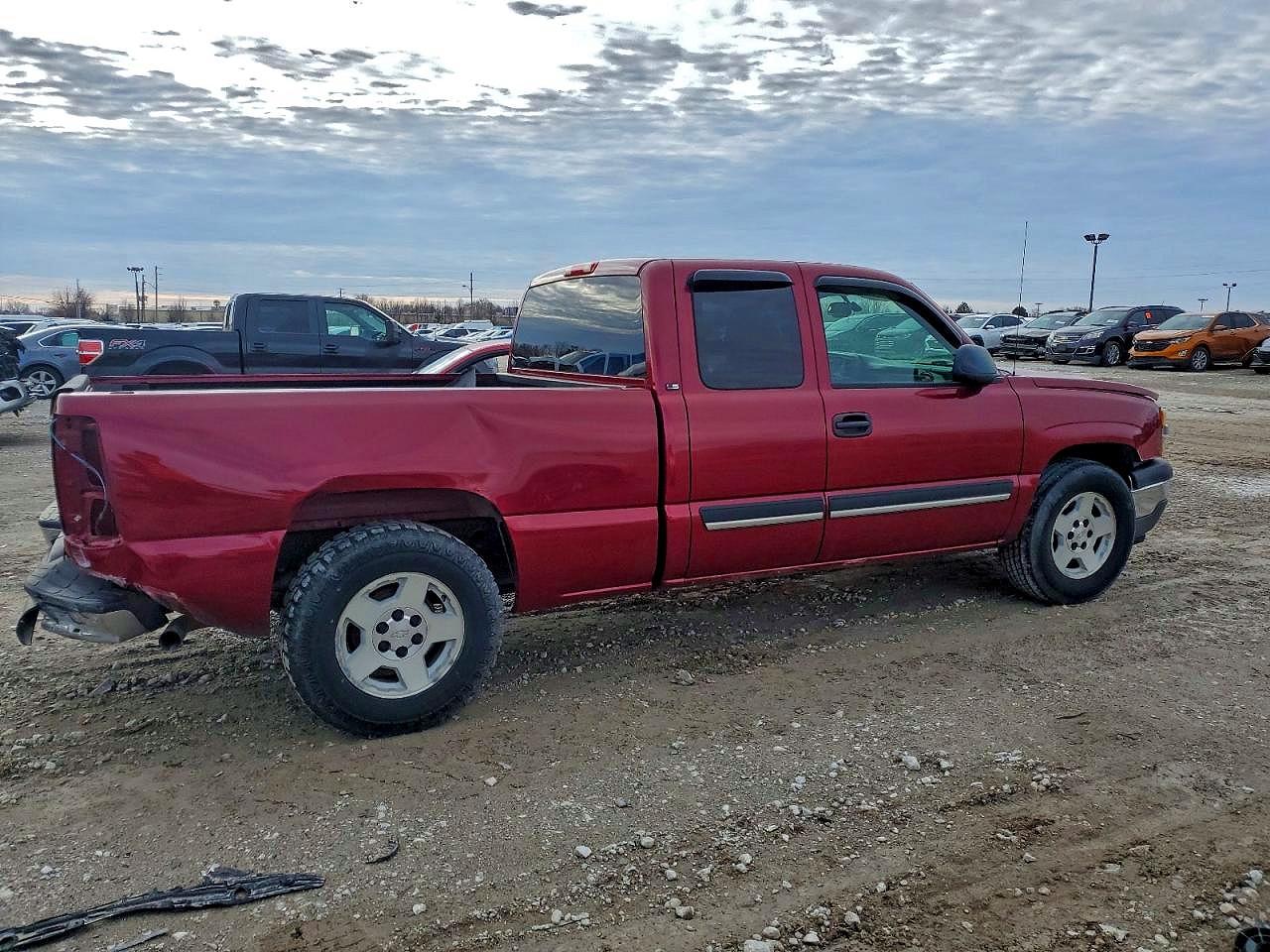 2005 CHEVROLET SILVERADO C1500 photo 3