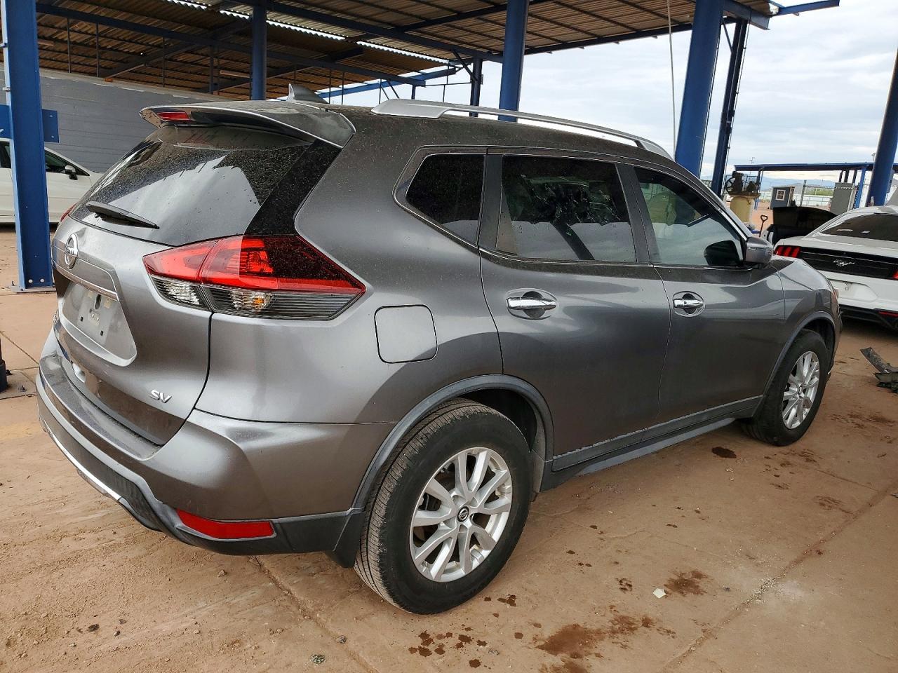 2018 NISSAN ROGUE S photo 3