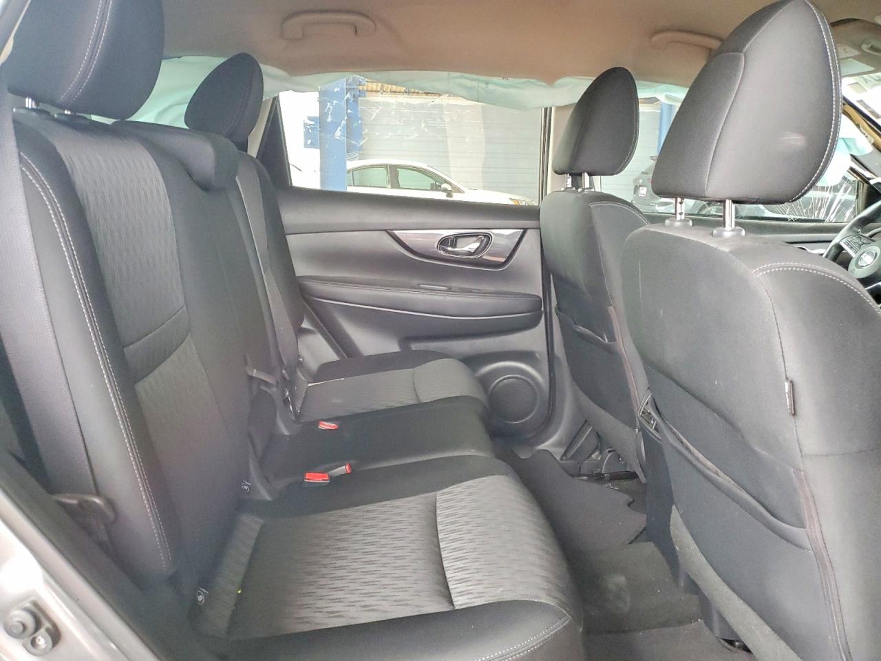 2018 NISSAN ROGUE S photo 10
