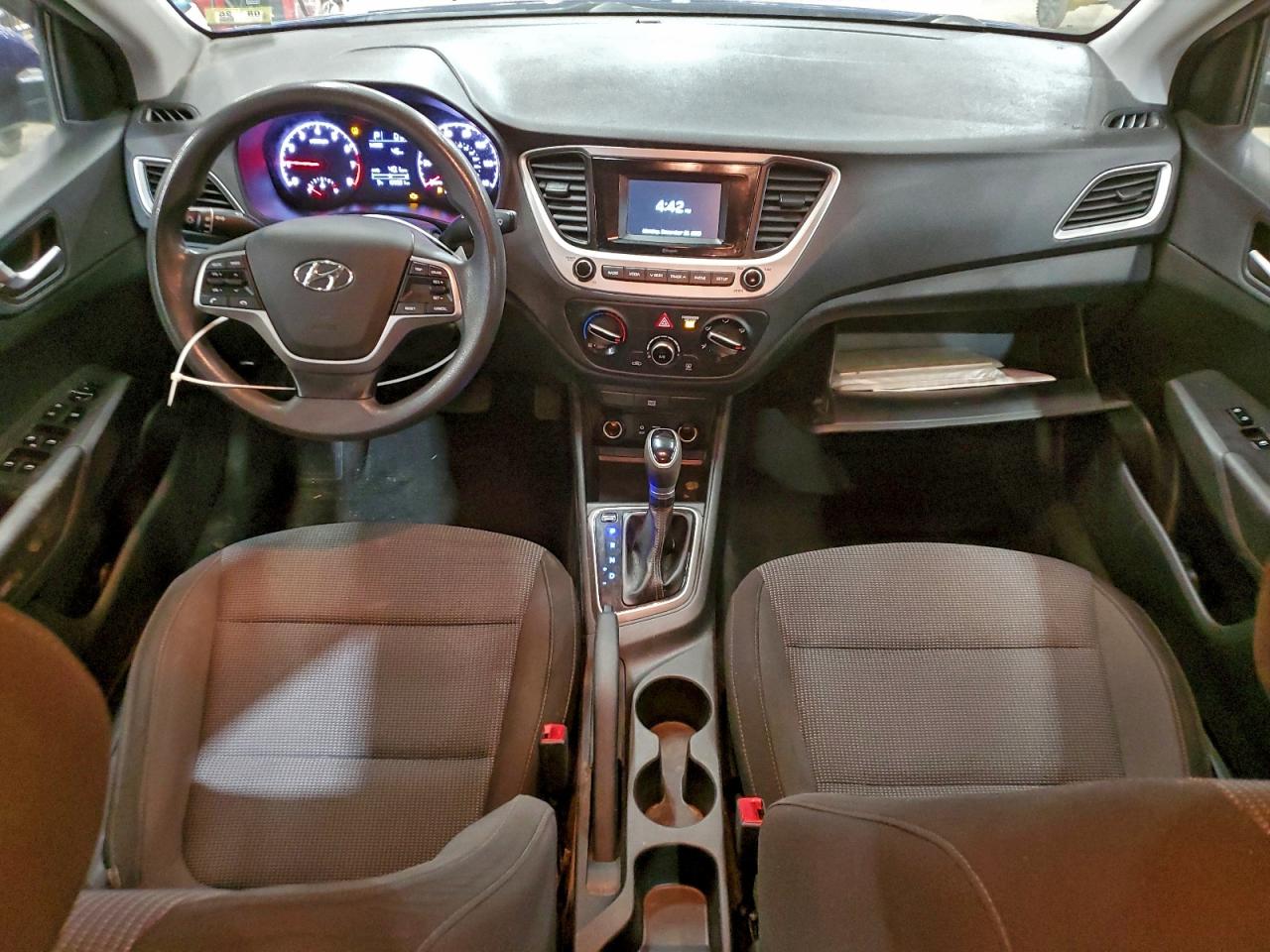 2019 HYUNDAI ACCENT SE photo 8