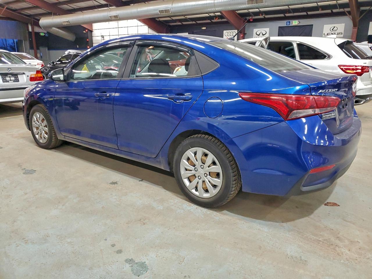 2019 HYUNDAI ACCENT SE photo 2
