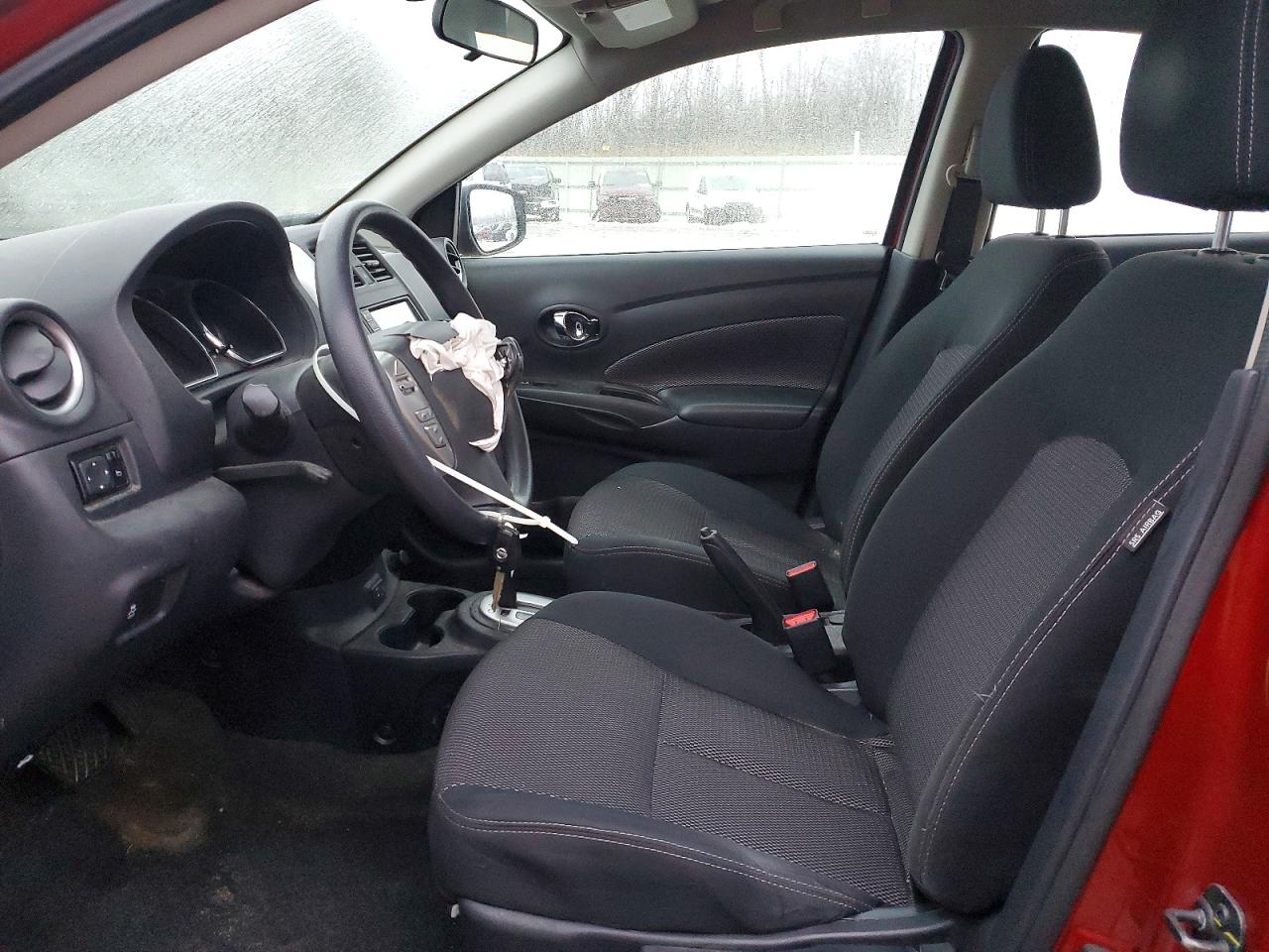 2019 NISSAN VERSA S photo 7