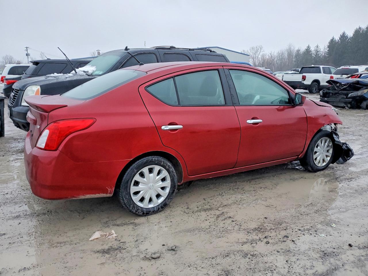 2019 NISSAN VERSA S photo 3