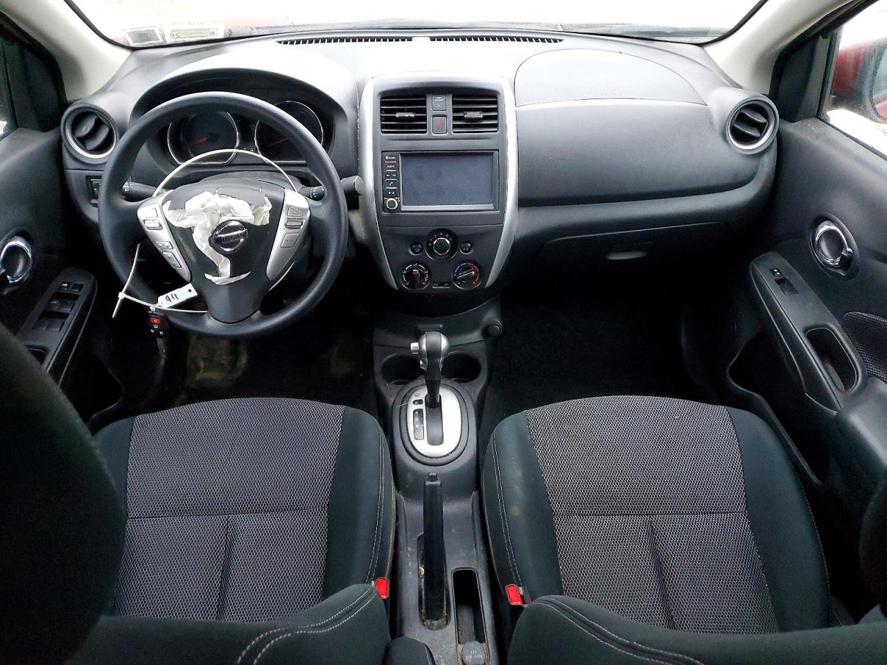 2019 NISSAN VERSA S photo 8