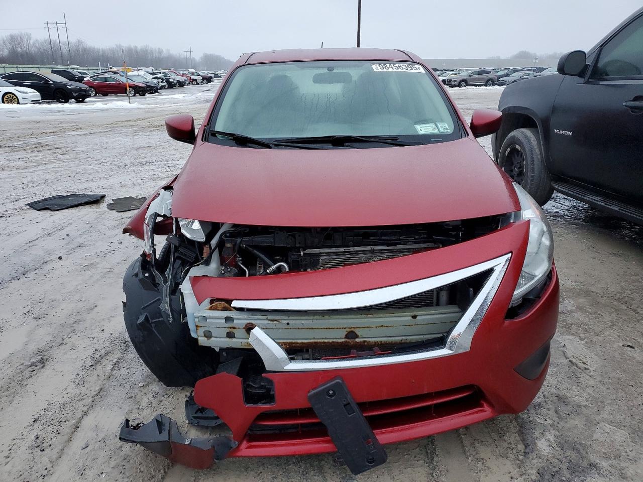 2019 NISSAN VERSA S photo 5