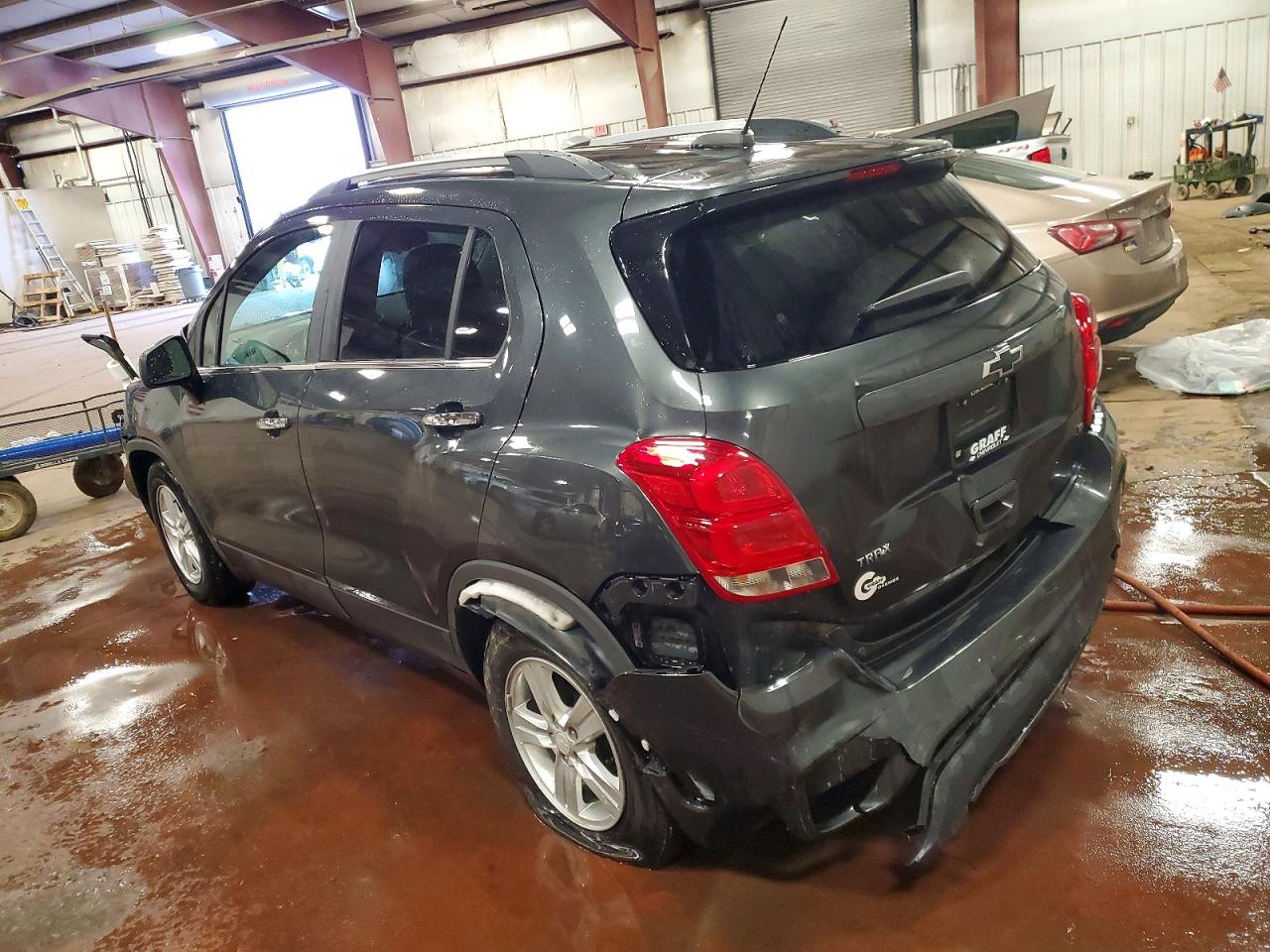 2020 CHEVROLET TRAX 1LT photo 2