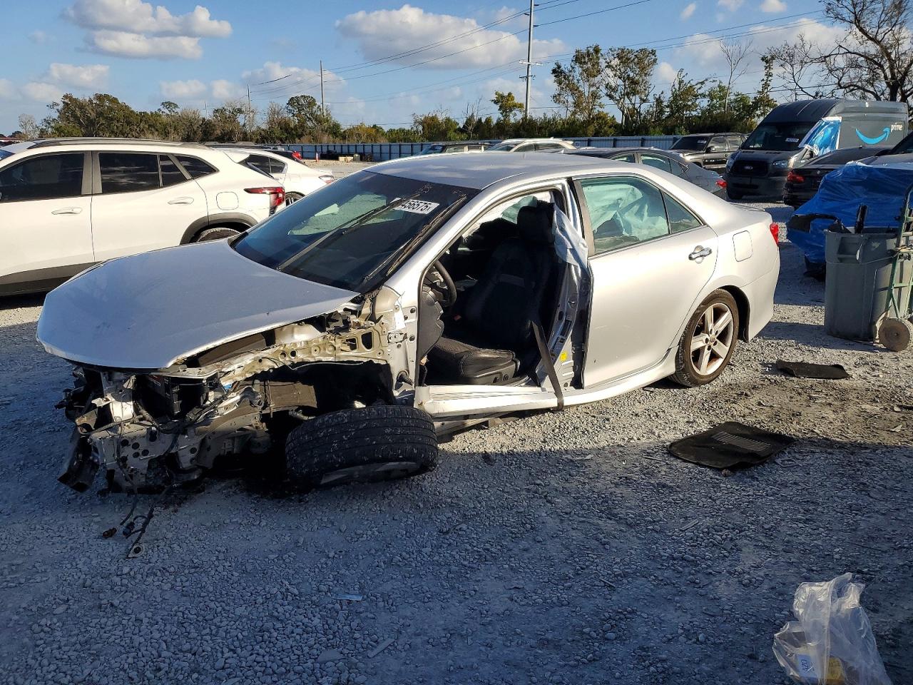 2014 TOYOTA CAMRY