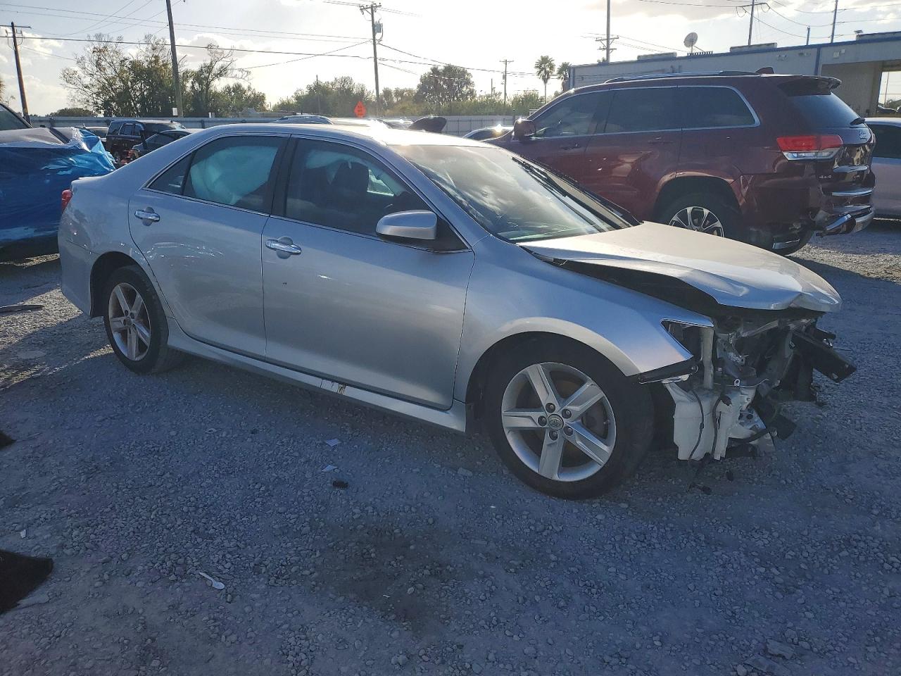 2014 TOYOTA CAMRY L photo 7