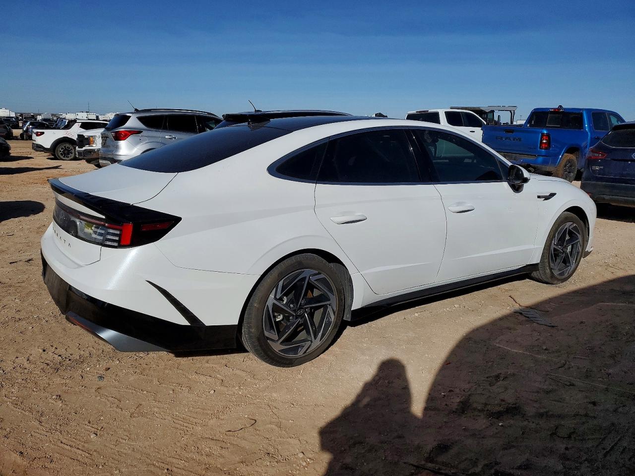 2024 HYUNDAI SONATA SEL photo 3