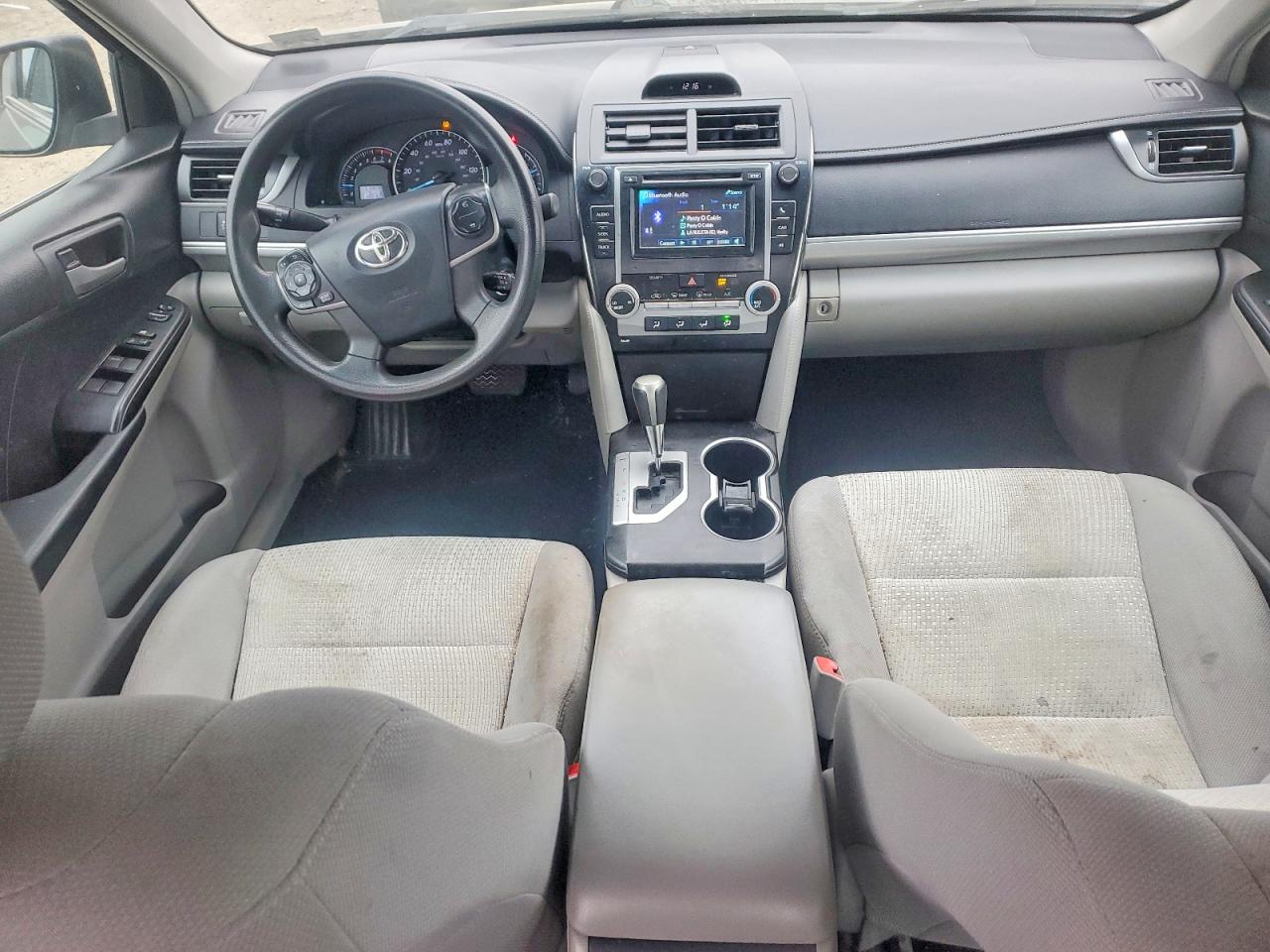 2012 TOYOTA CAMRY LE photo 15