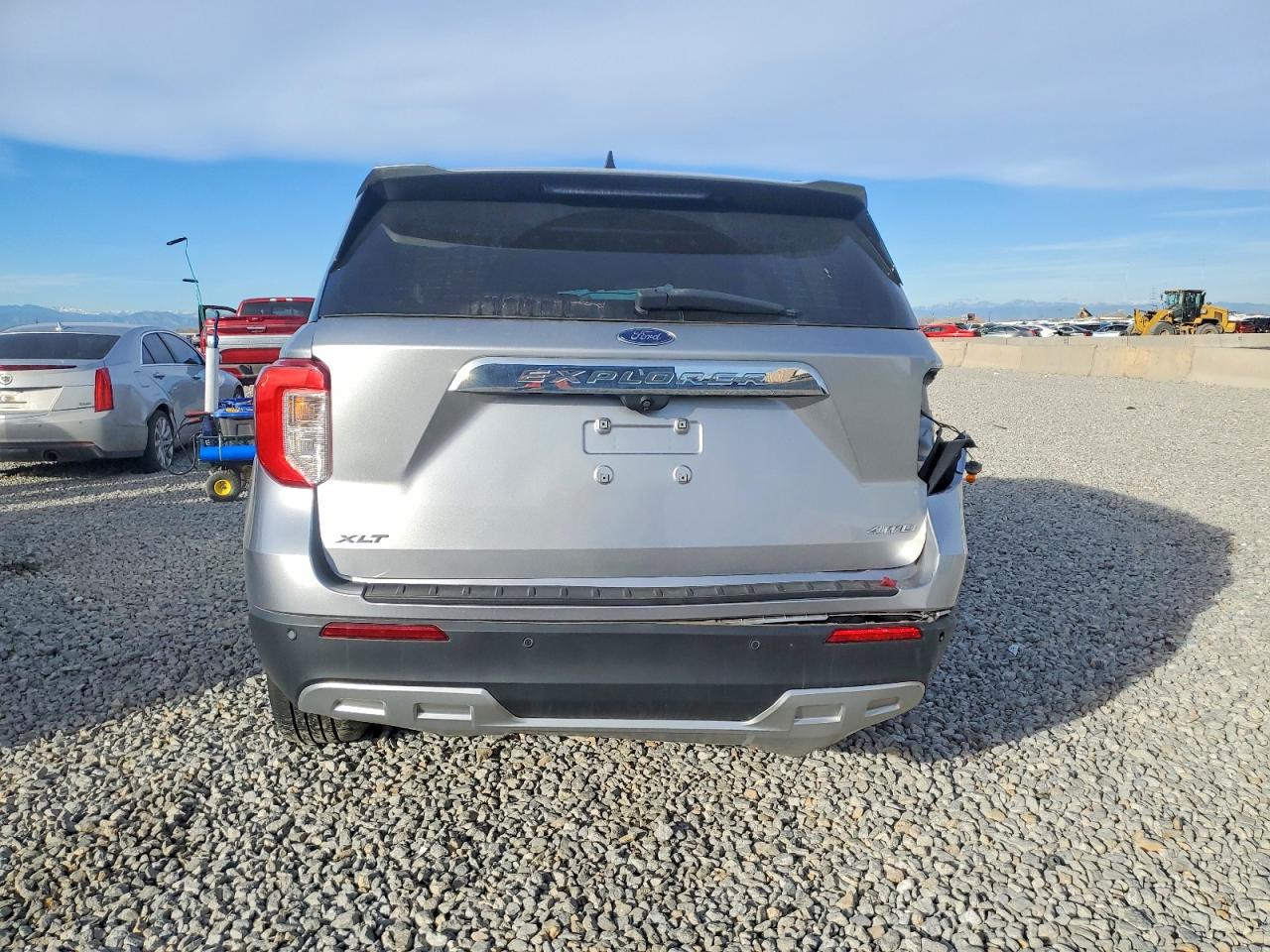 2021 FORD EXPLORER XLT photo 6
