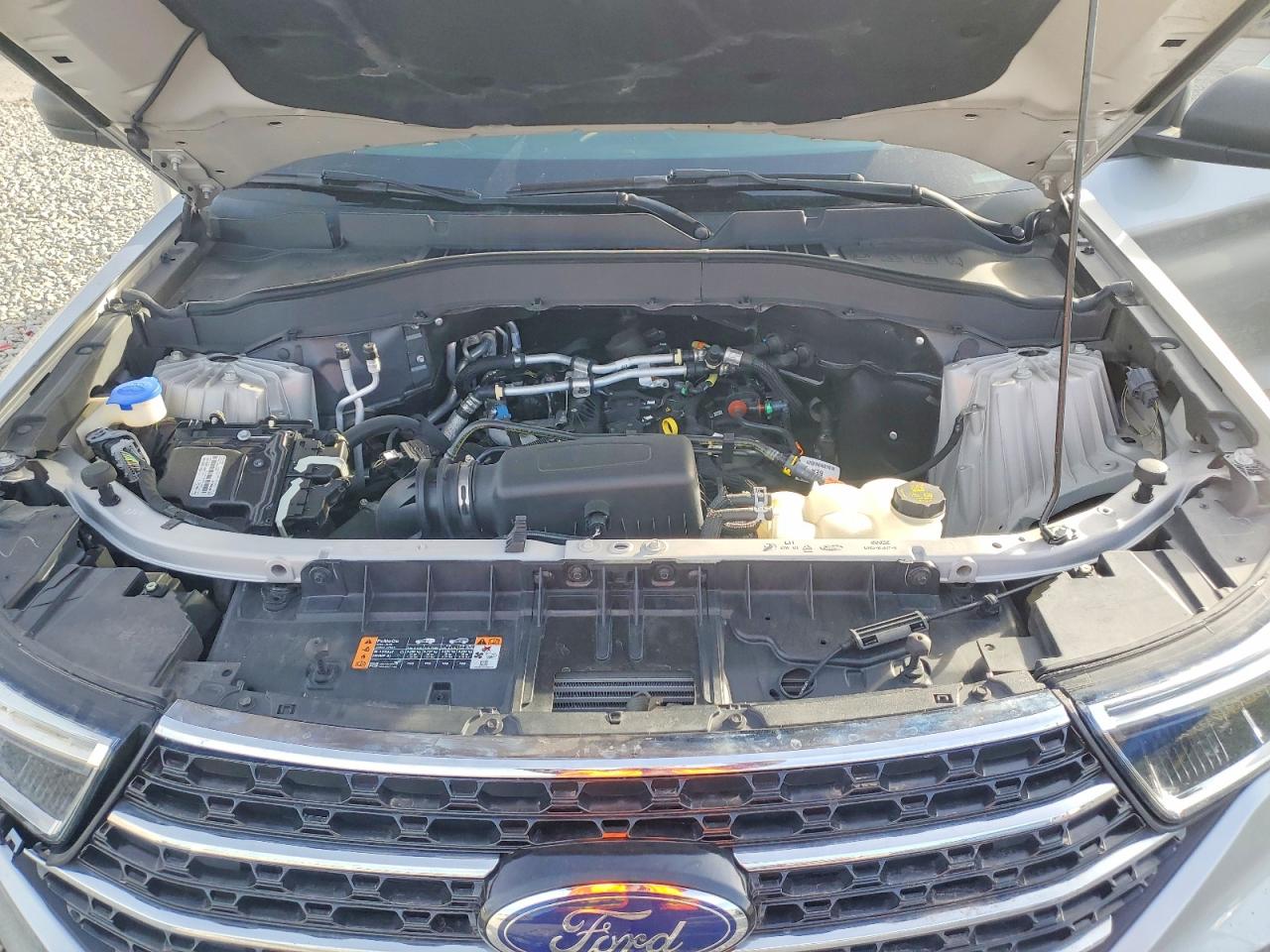 2021 FORD EXPLORER XLT photo 12