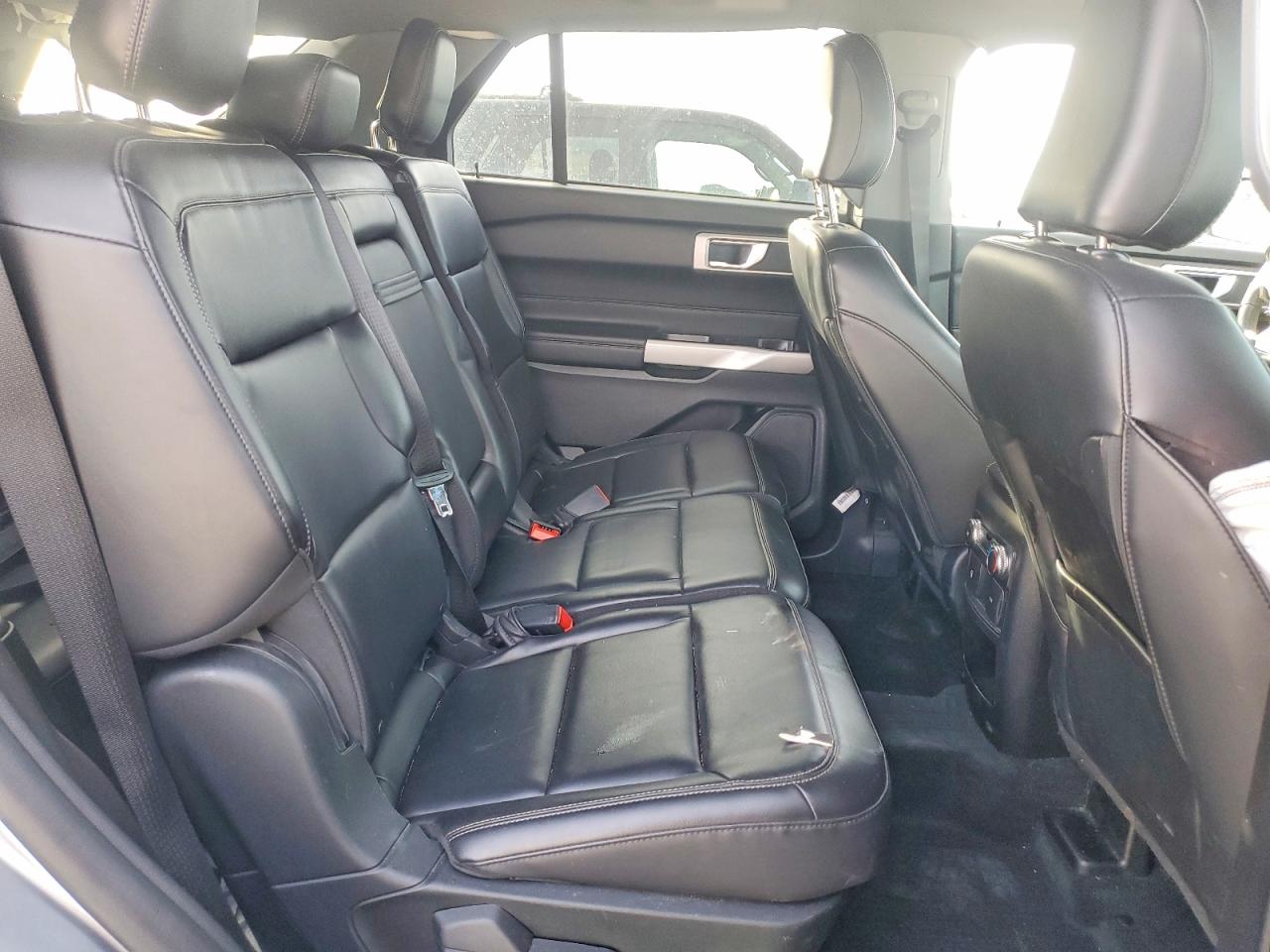 2021 FORD EXPLORER XLT photo 11