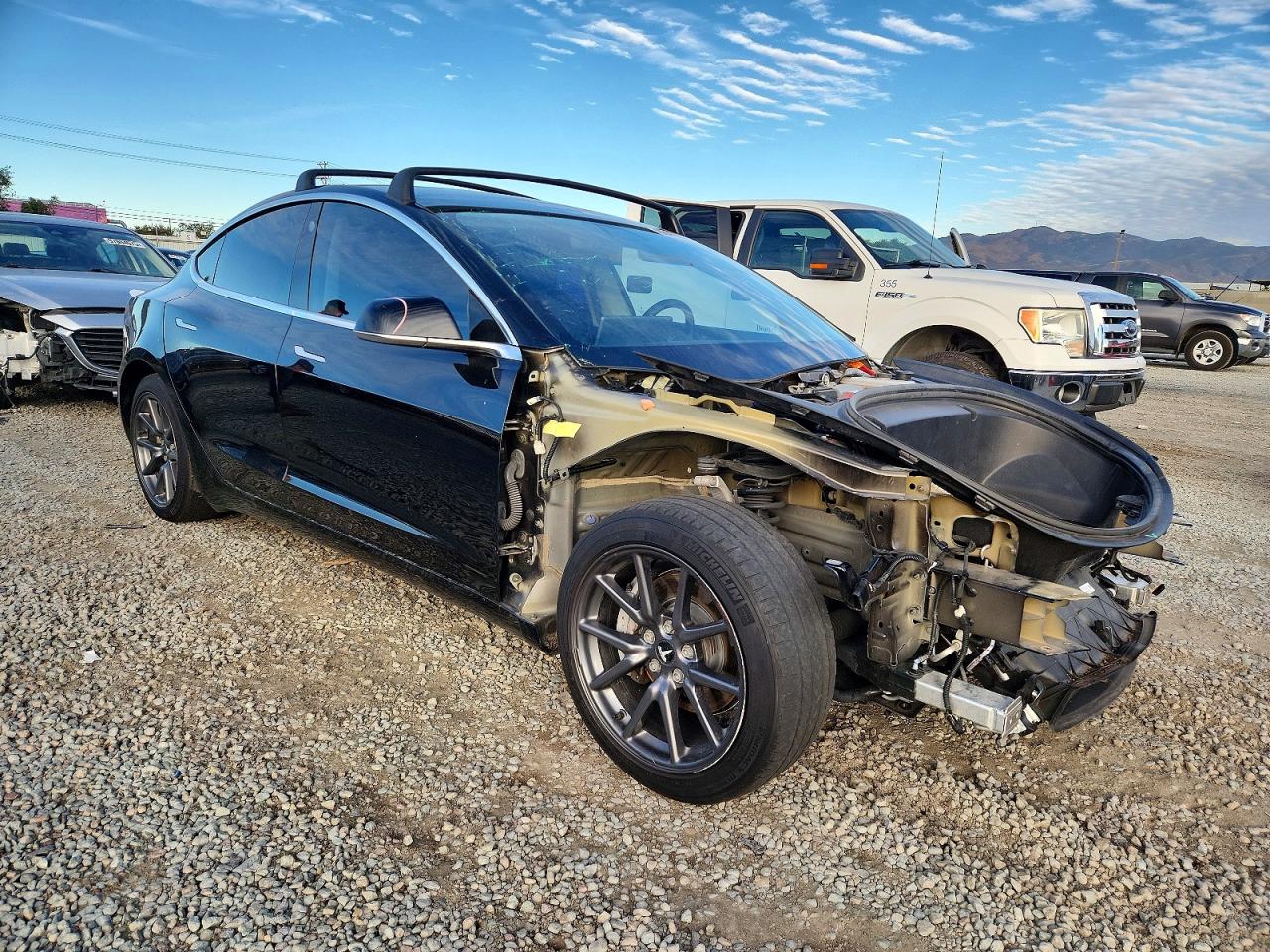 2019 TESLA MODEL 3 photo 4