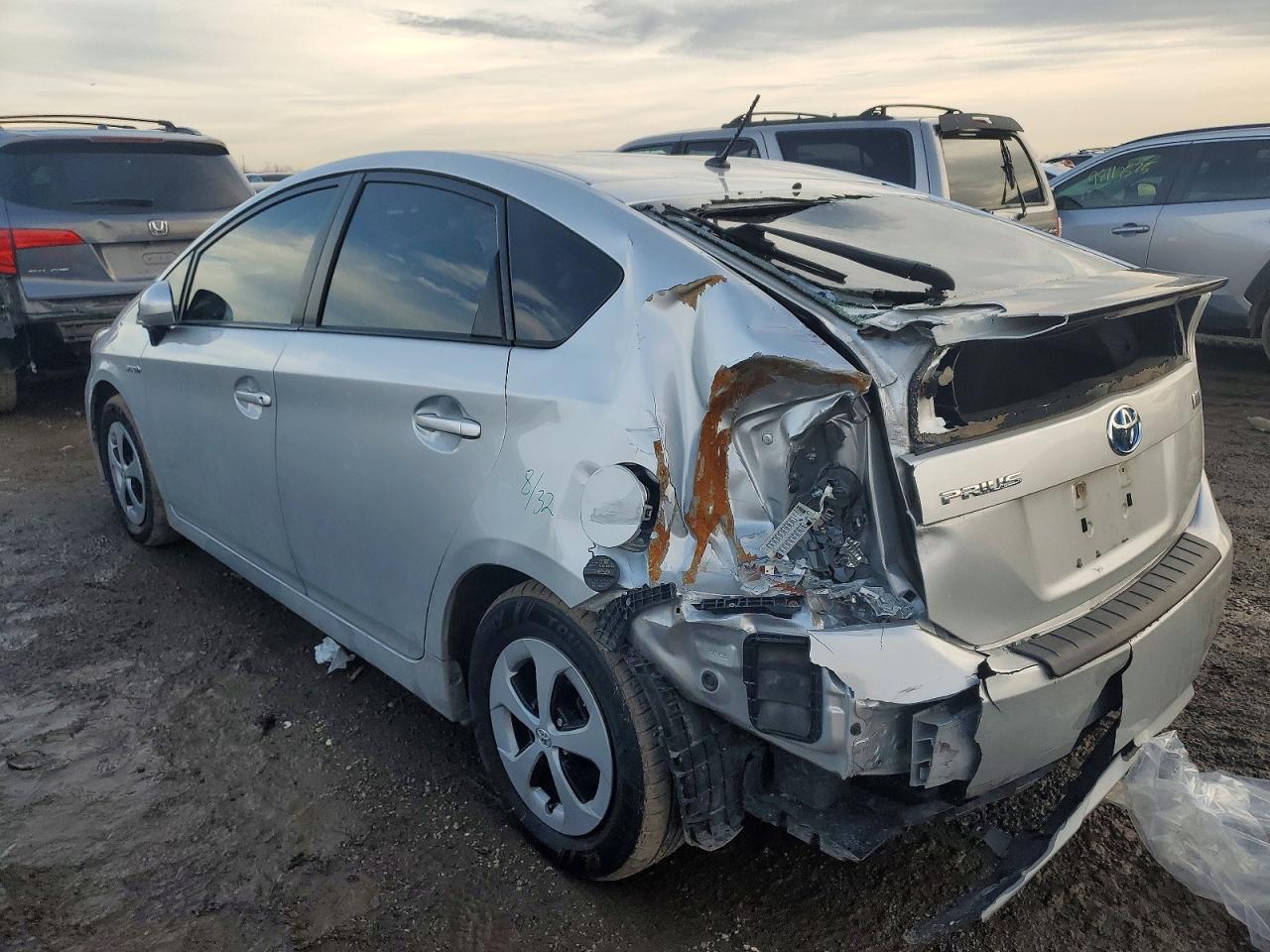 2014 TOYOTA PRIUS photo 2