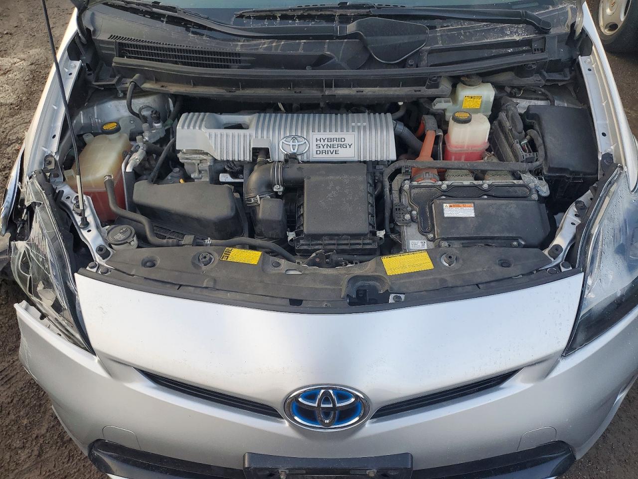 2014 TOYOTA PRIUS photo 11