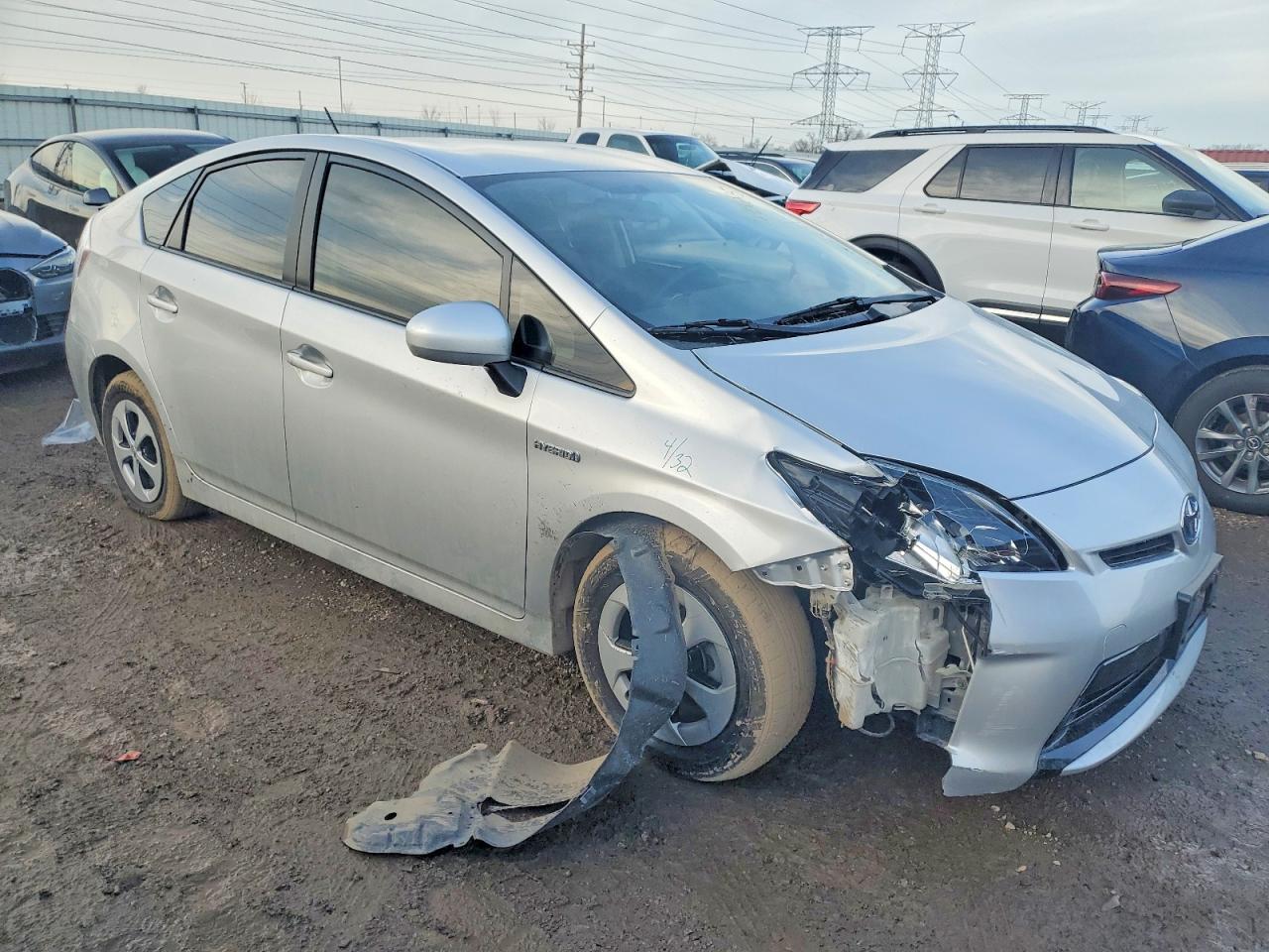 2014 TOYOTA PRIUS photo 4