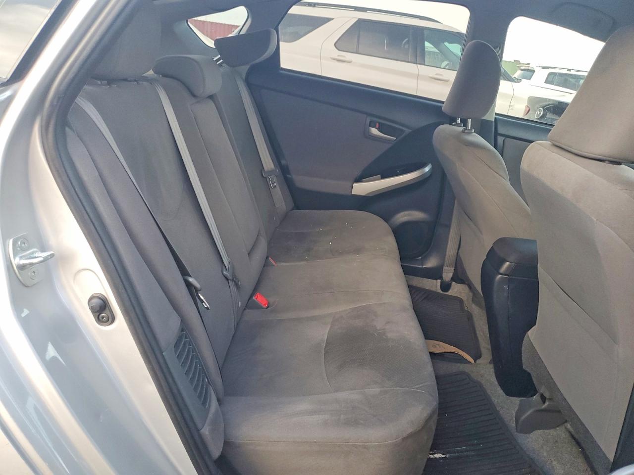2014 TOYOTA PRIUS photo 10