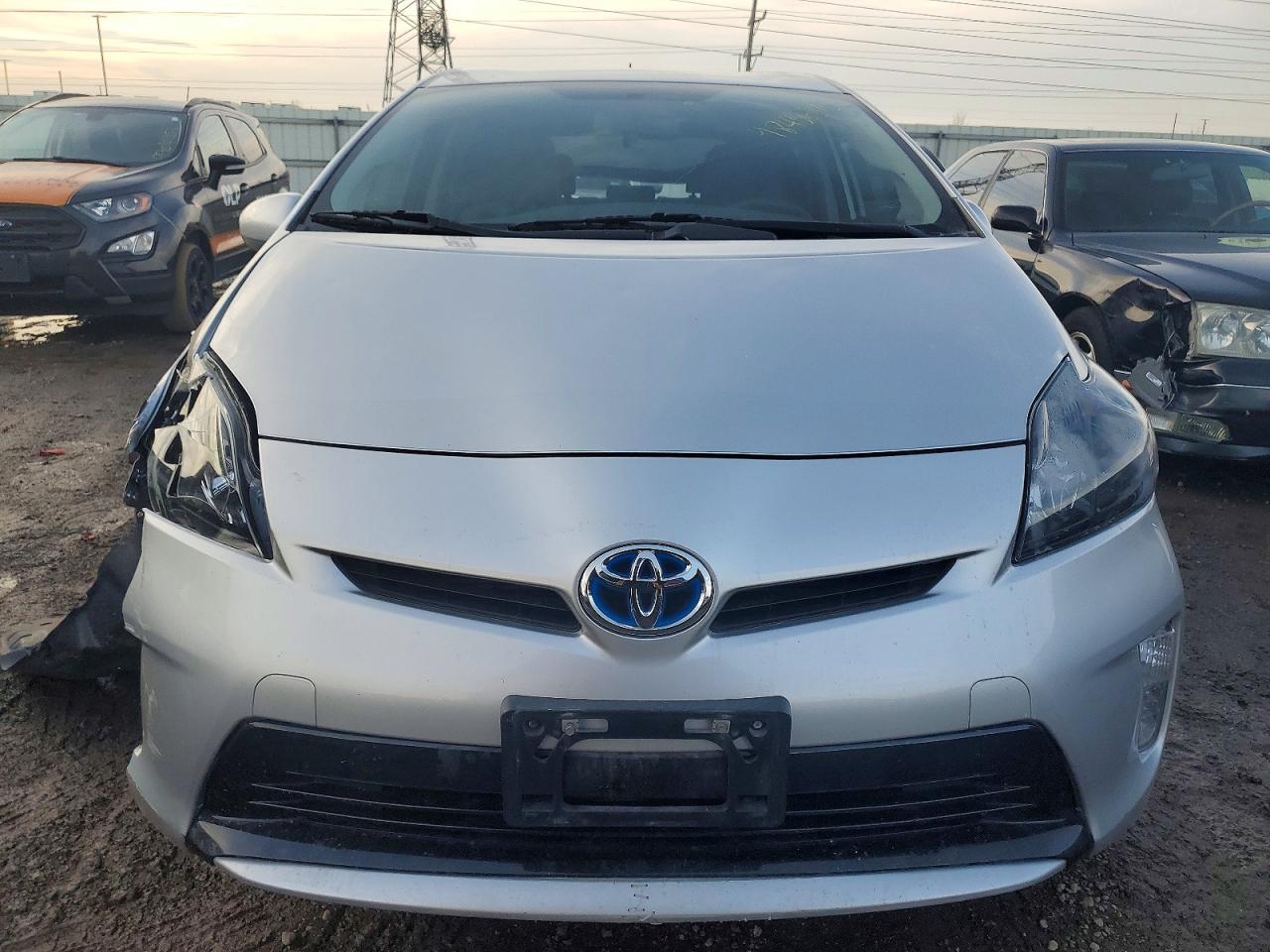 2014 TOYOTA PRIUS photo 5