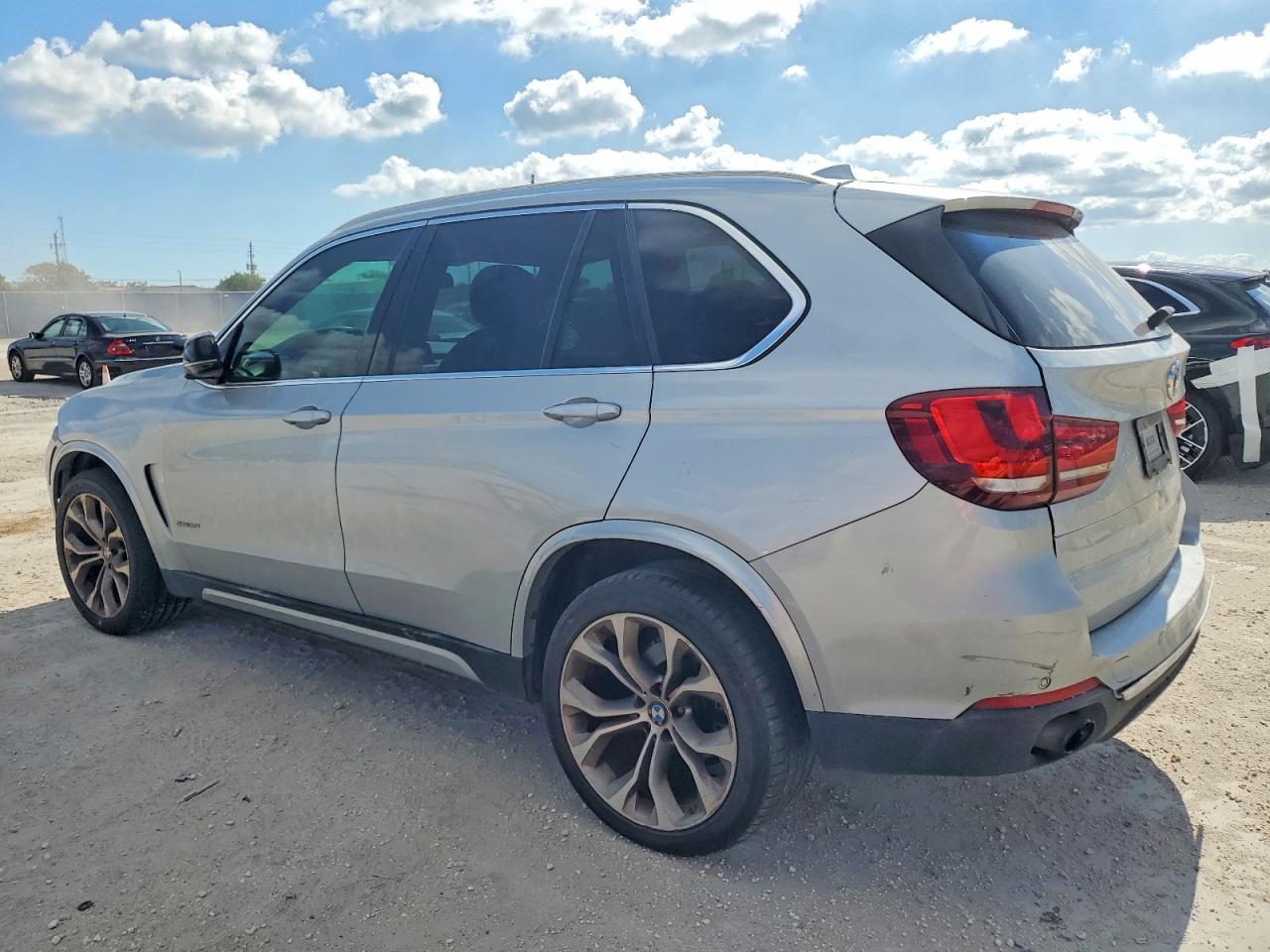2017 BMW X5 SDRIVE35I photo 2