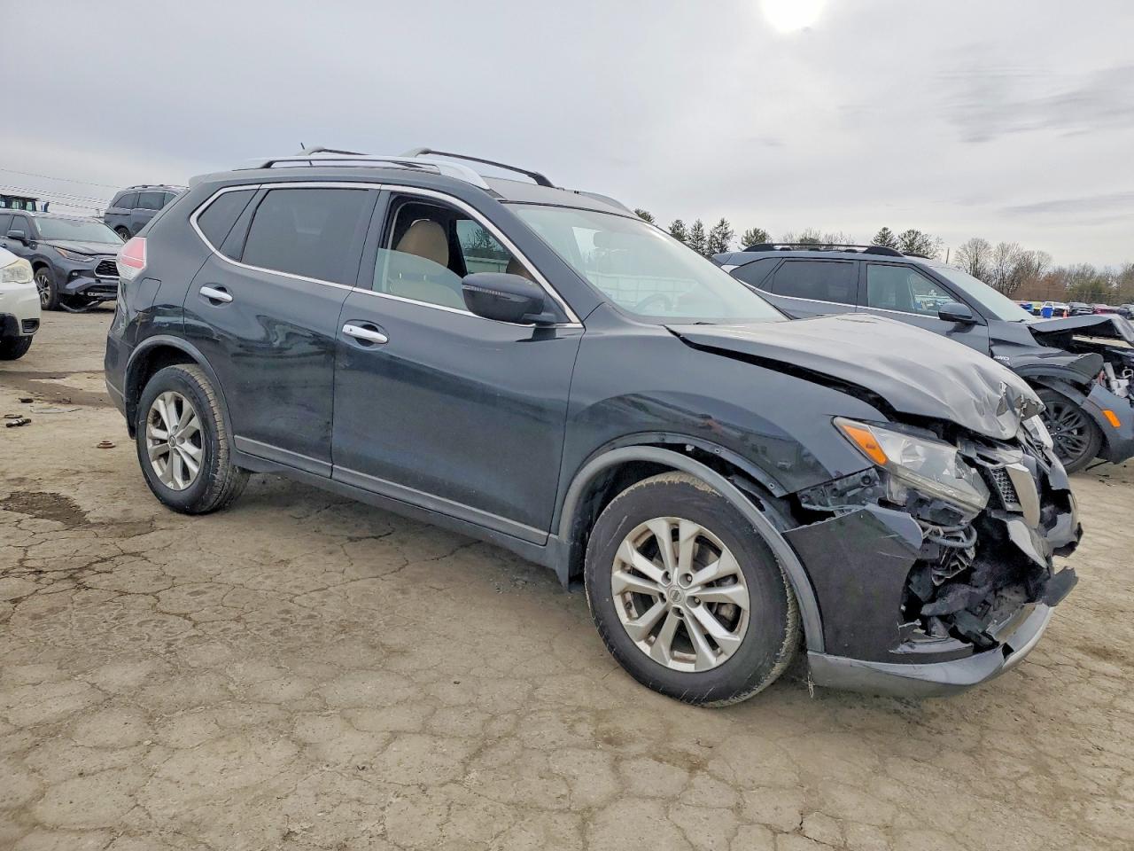 2016 NISSAN ROGUE S photo 4