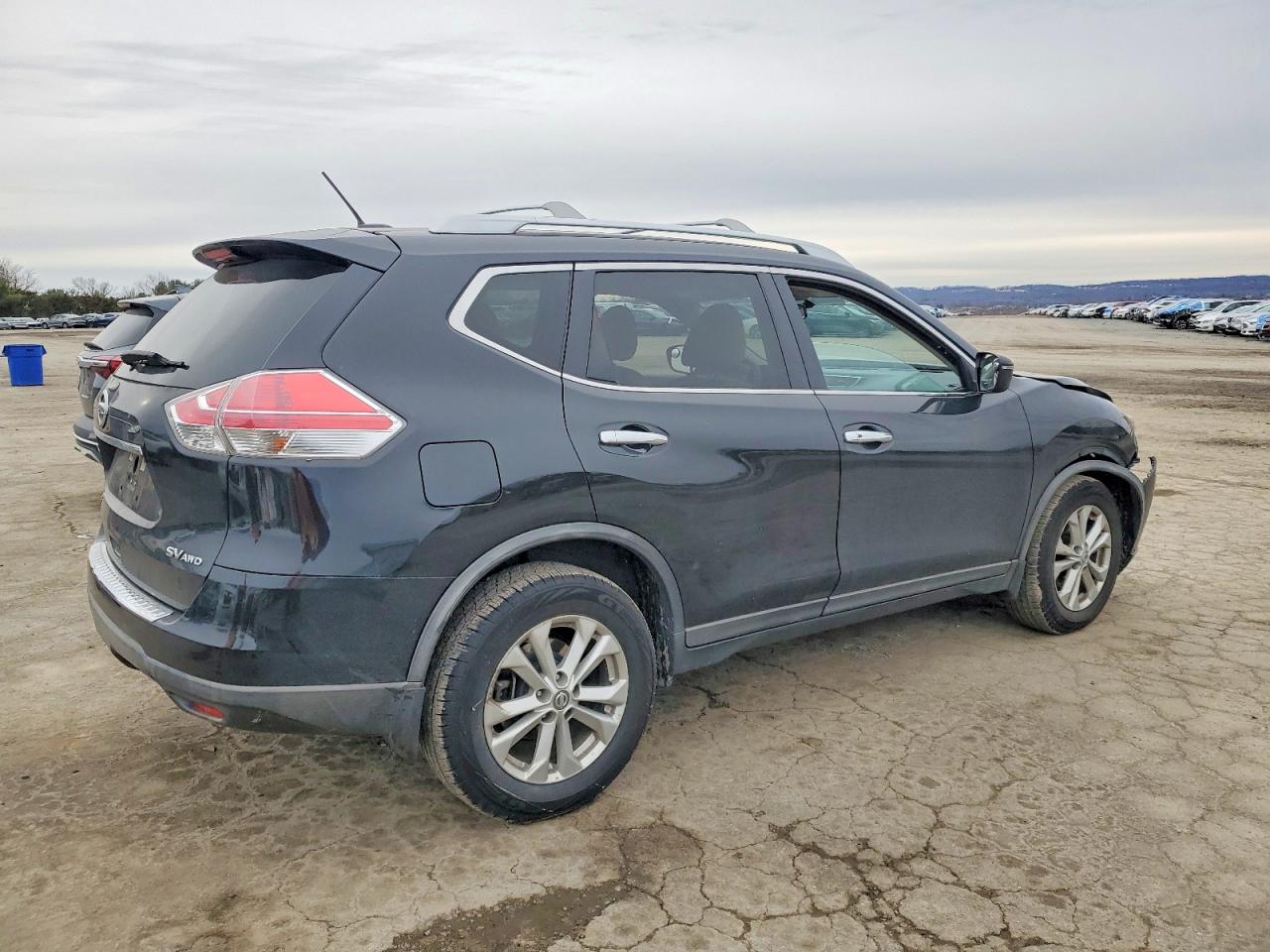 2016 NISSAN ROGUE S photo 3