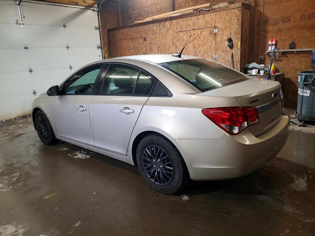 2013 CHEVROLET CRUZE LS photo 2