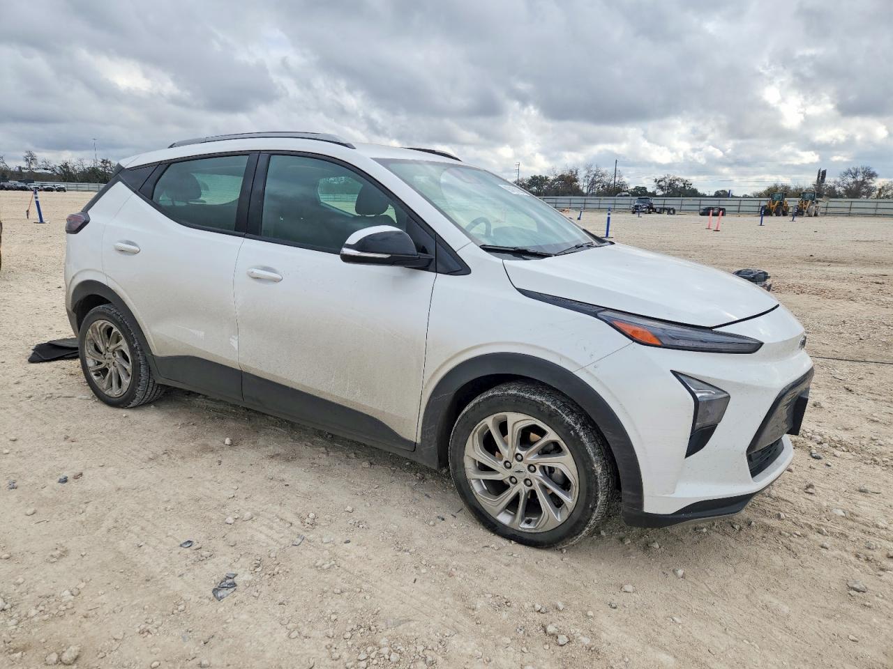 2023 CHEVROLET BOLT EUV LT photo 4