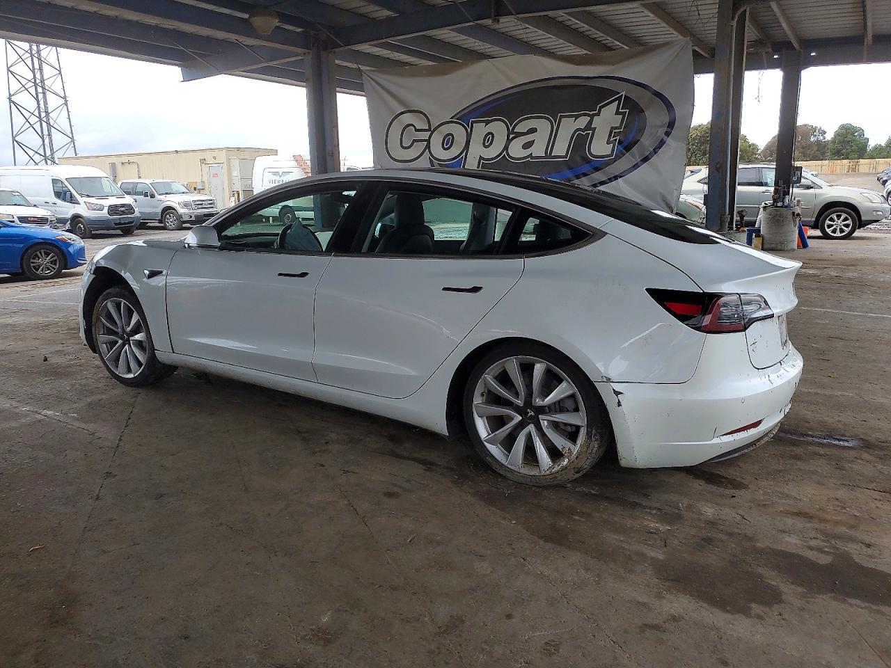 2018 TESLA MODEL 3 photo 2