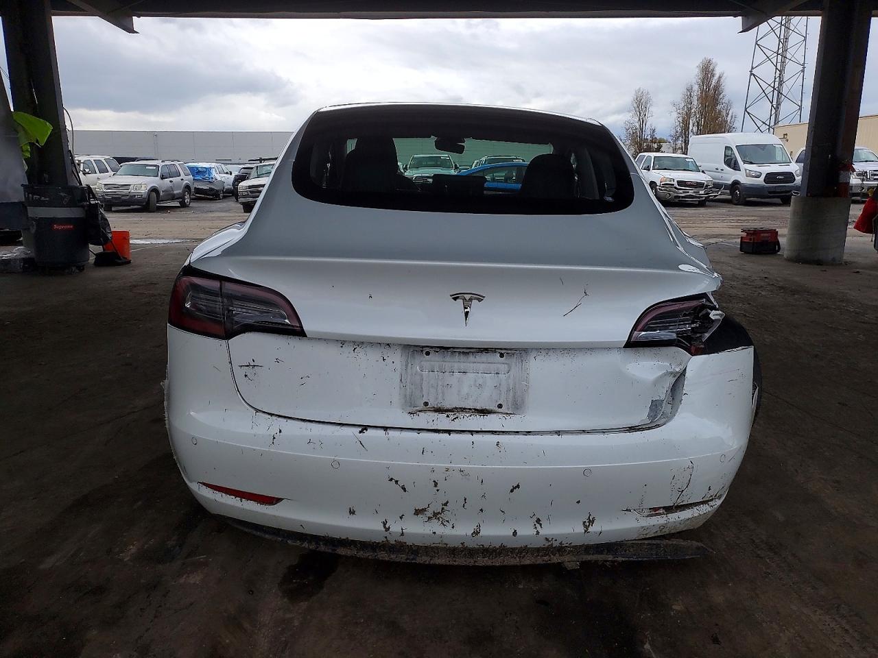 2018 TESLA MODEL 3 photo 6