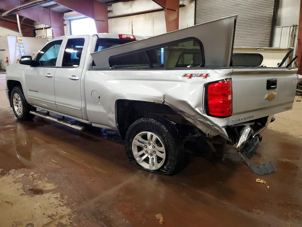 2015 CHEVROLET SILVERADO K1500 LT photo 2
