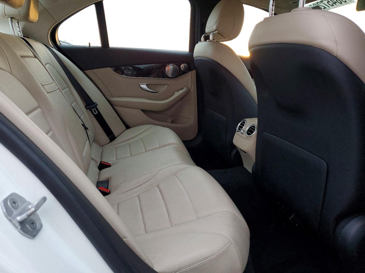 2015 MERCEDES-BENZ C 300 photo 19