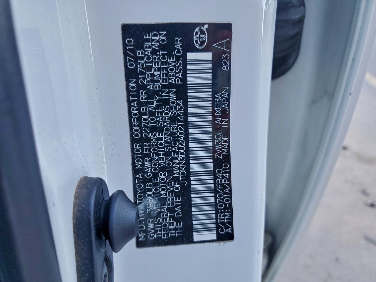 2010 TOYOTA PRIUS photo 34