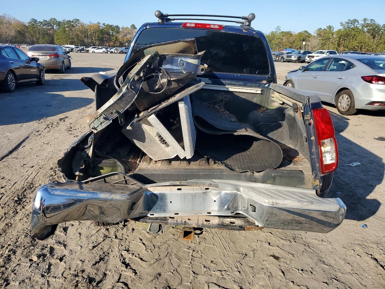 2006 NISSAN FRONTIER CREW CAB LE photo 6