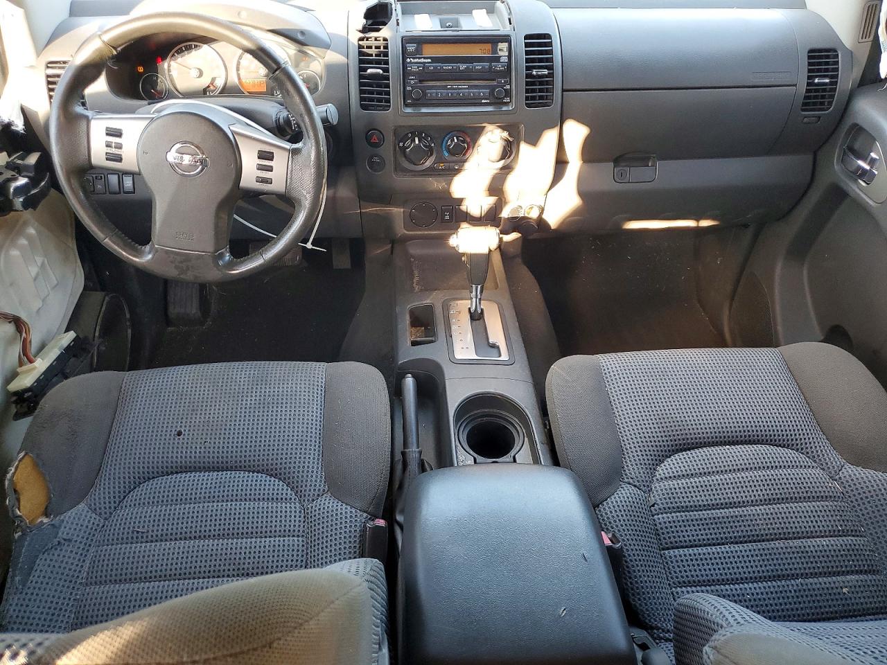 2006 NISSAN FRONTIER CREW CAB LE photo 8