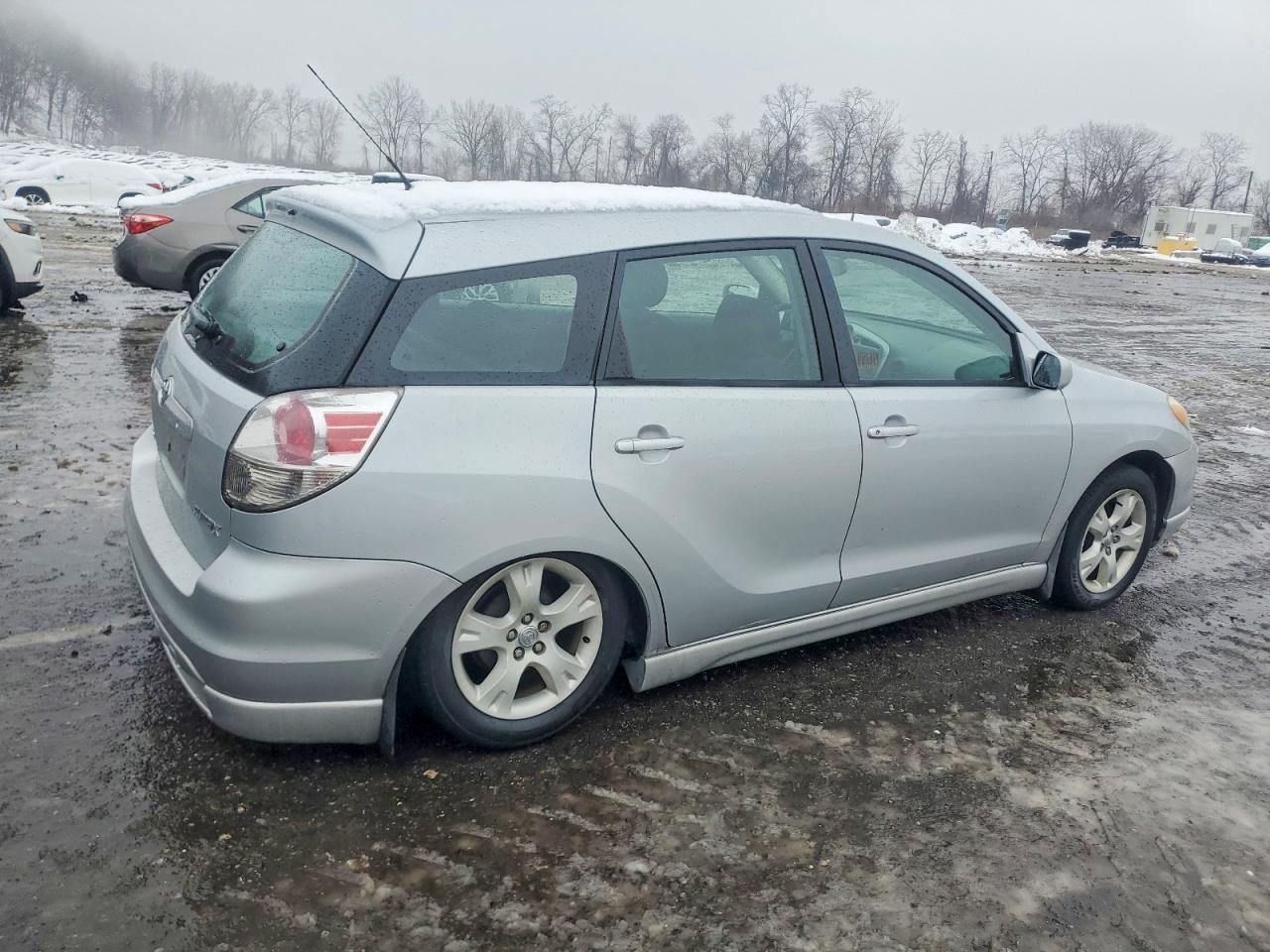 2005 TOYOTA COROLLA MATRIX BASE photo 3
