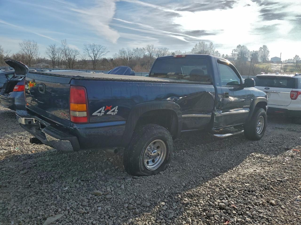 1999 GMC NEW SIERRA K2500 photo 3