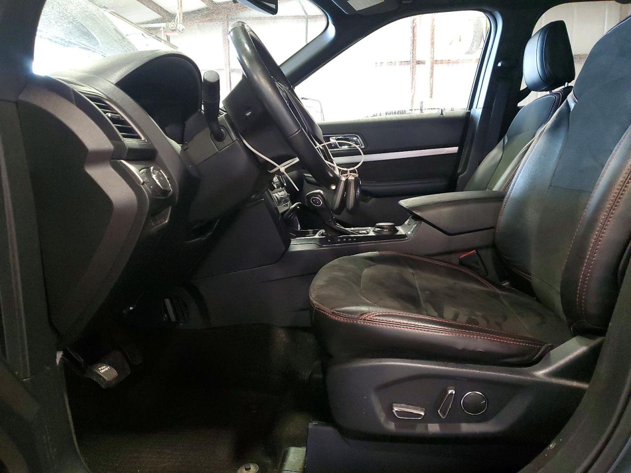 2018 FORD EXPLORER XLT photo 13