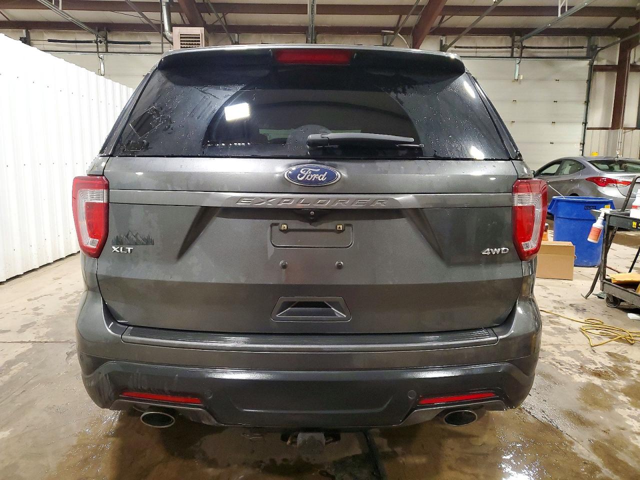 2018 FORD EXPLORER XLT photo 11