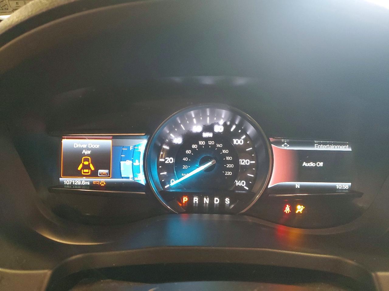 2018 FORD EXPLORER XLT photo 17