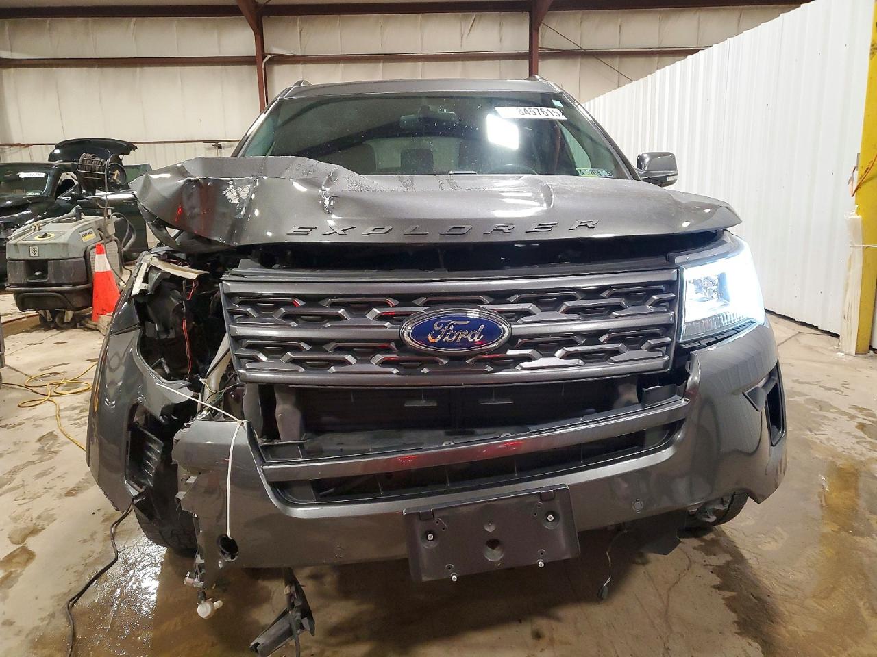 2018 FORD EXPLORER XLT photo 9