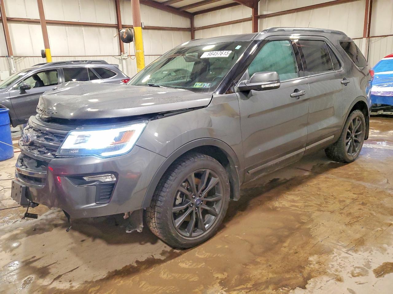 2018 FORD EXPLORER XLT photo 2