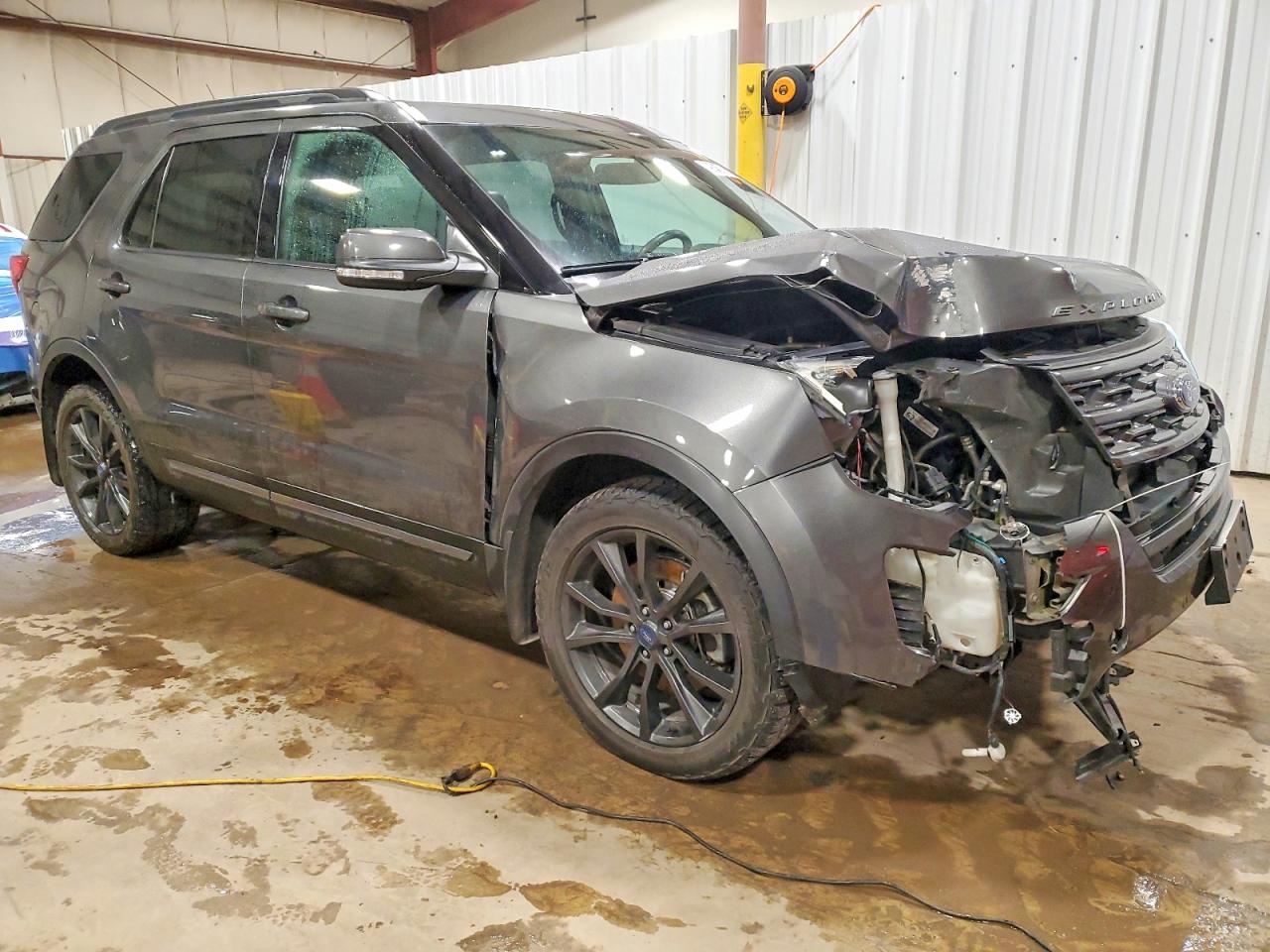2018 FORD EXPLORER XLT photo 7