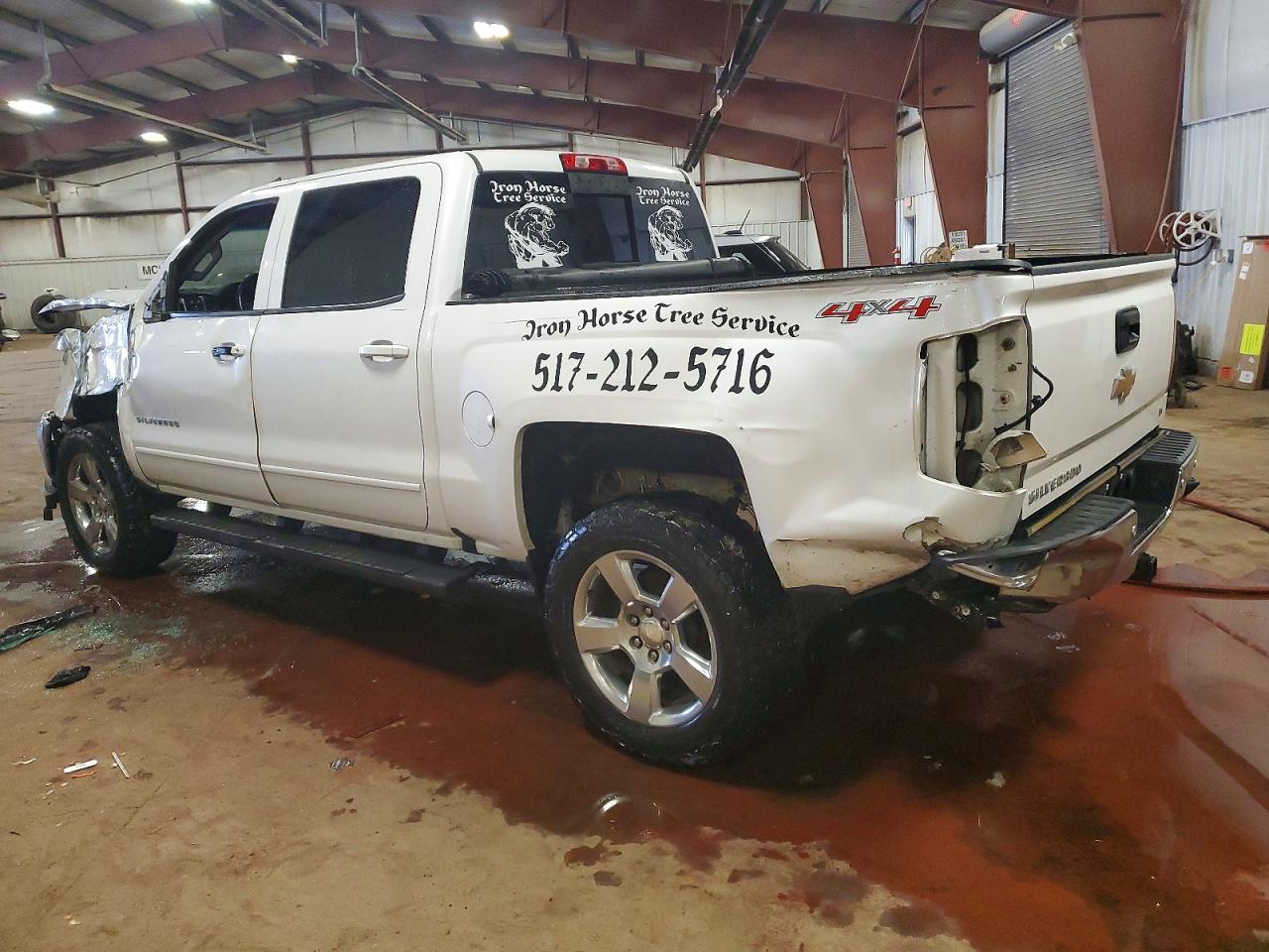 2016 CHEVROLET SILVERADO K1500 LT photo 2