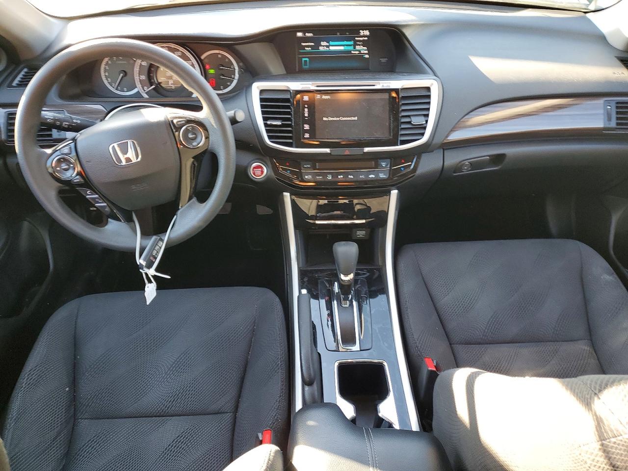 2017 HONDA ACCORD EX photo 29