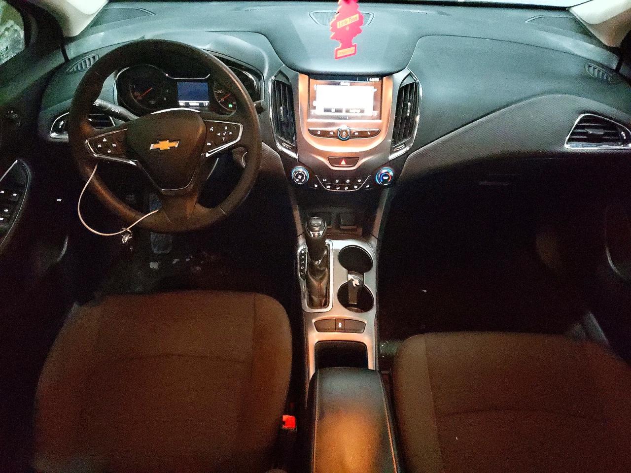 2017 CHEVROLET CRUZE LT photo 8